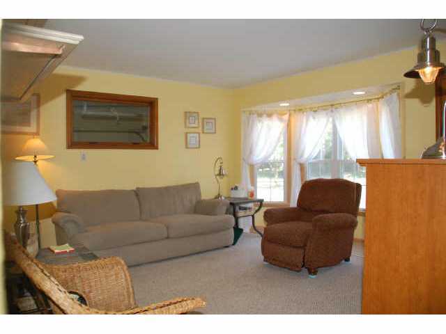 2375 Zollinger Road Columbus, OH 43221 - Photo 3 of 10