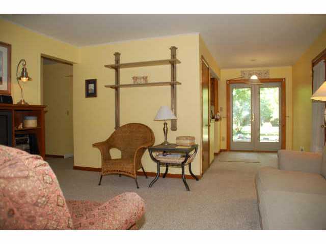 2375 Zollinger Road Columbus, OH 43221 - Photo 4 of 10