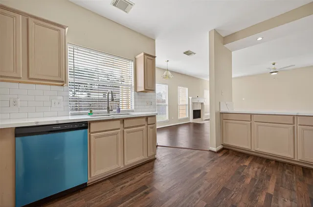 $2,100 | 9111 Winkbow Drive, Houston, TX 77040