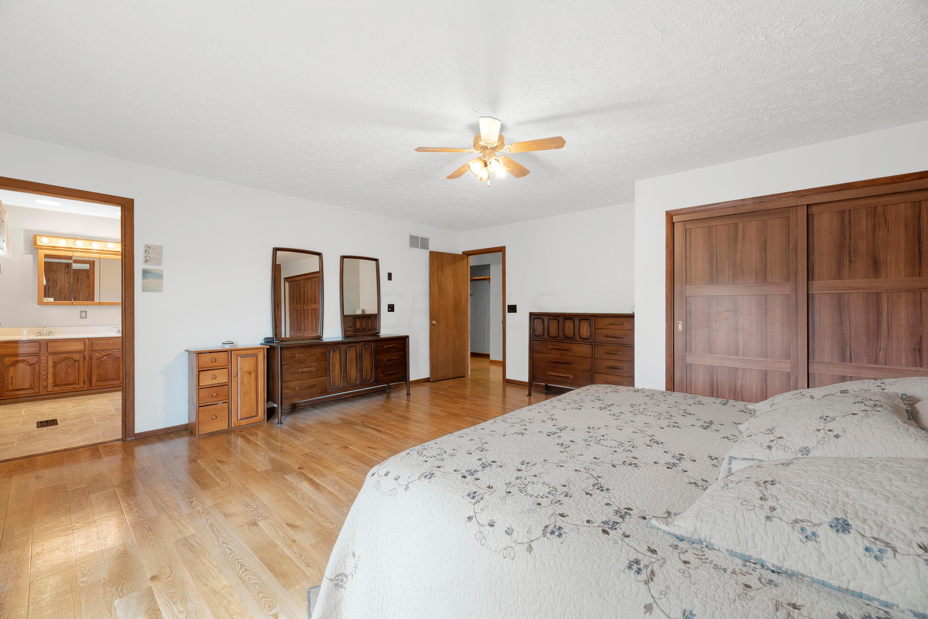 1501 Zuber Road Grove City, OH 43123 - Photo 27 of 51 MAR_5823