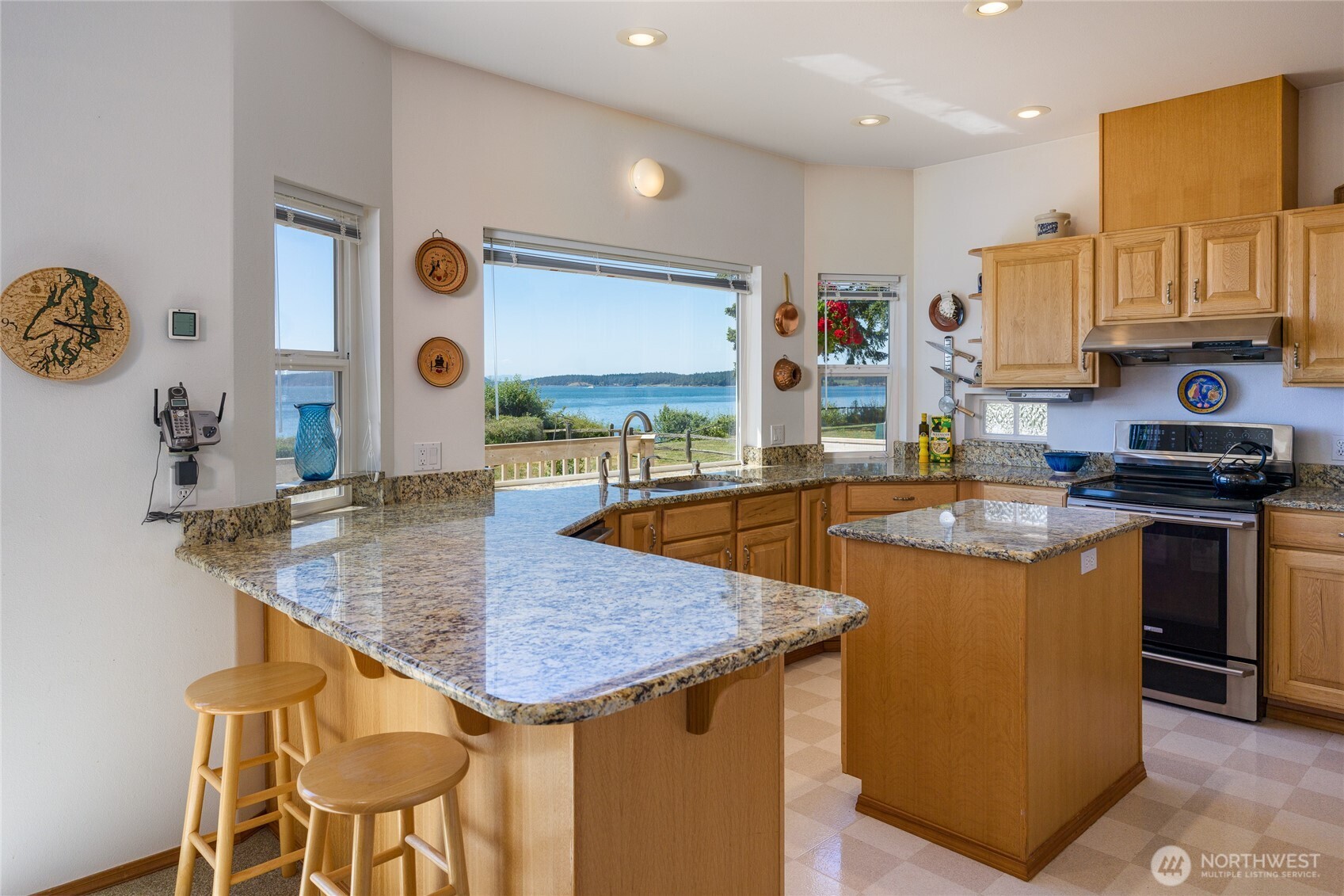 405 Lopez Road Lopez Island, WA 98261 - Photo 8 of 32