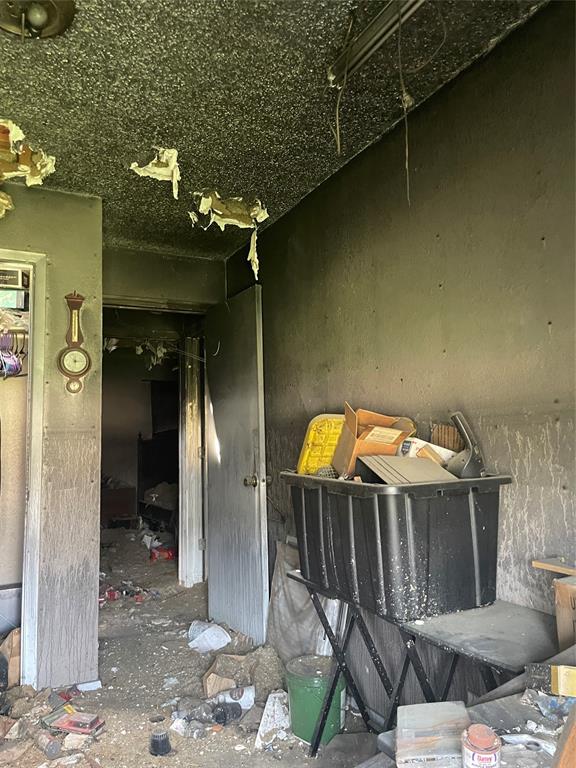 403 South 1st Street Sanger, TX 76266 - Photo 9 of 12 a view of entryway