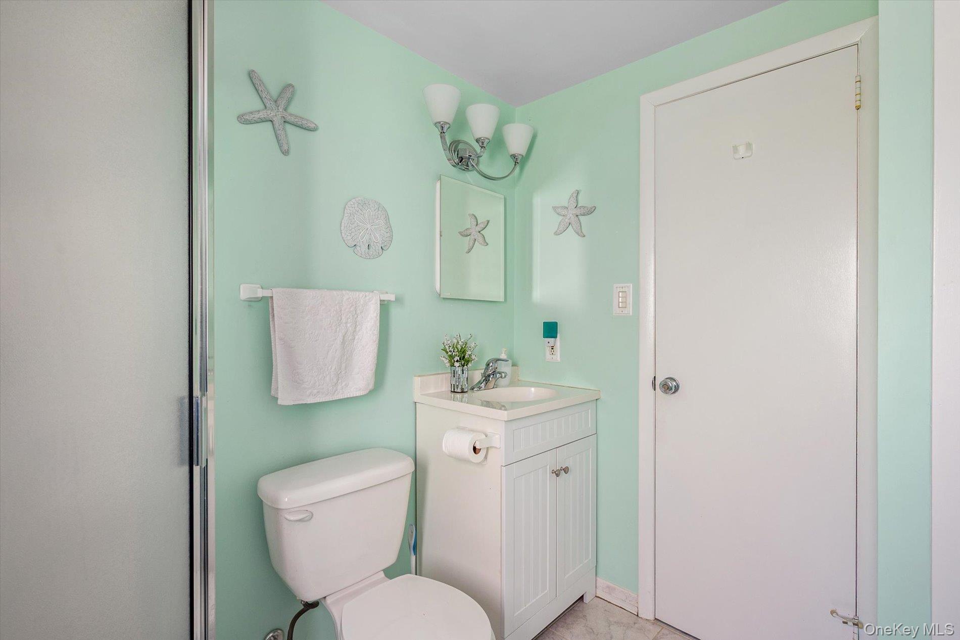 117 Betty Road East Meadow, NY 11554 - Photo 16 of 23