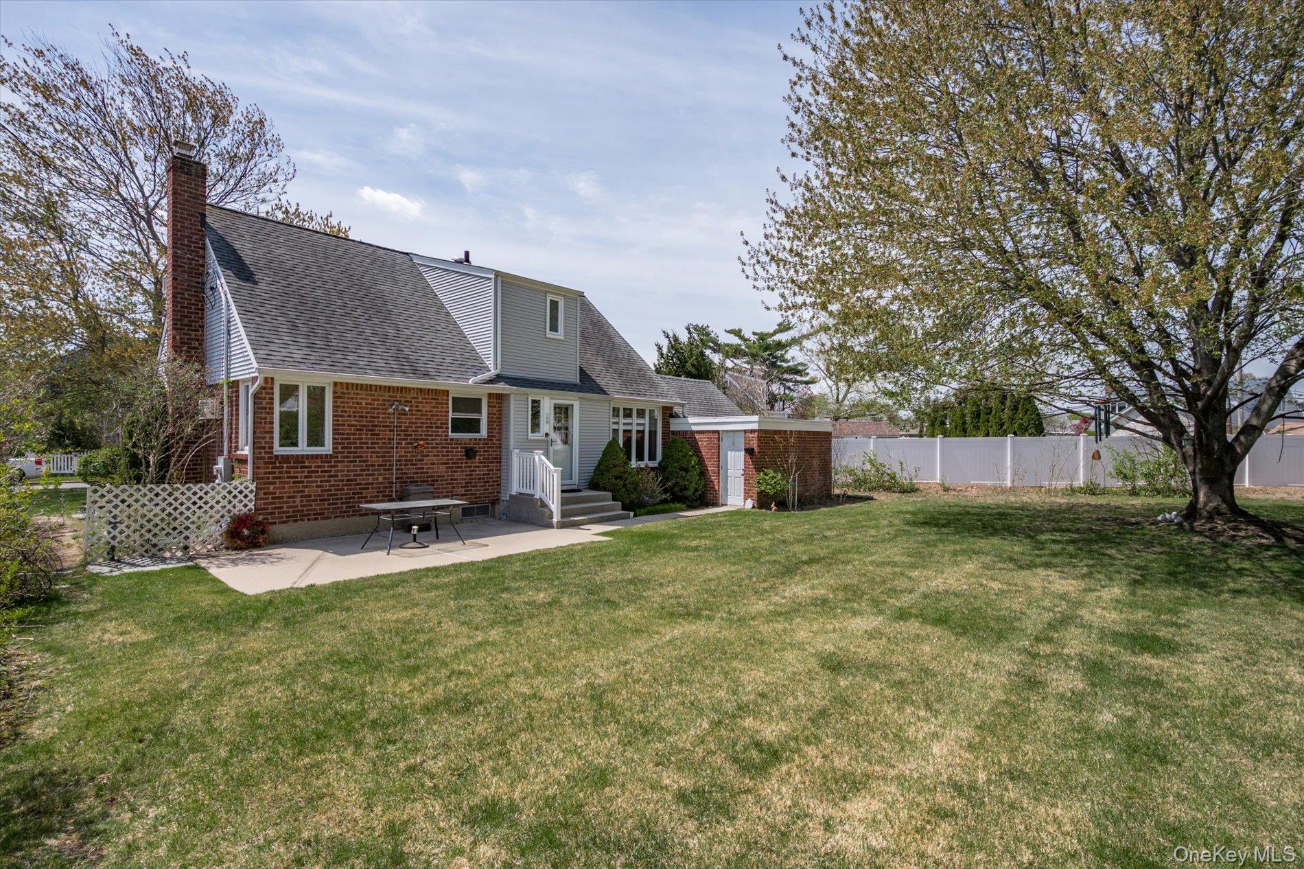 117 Betty Road East Meadow, NY 11554 - Photo 20 of 23