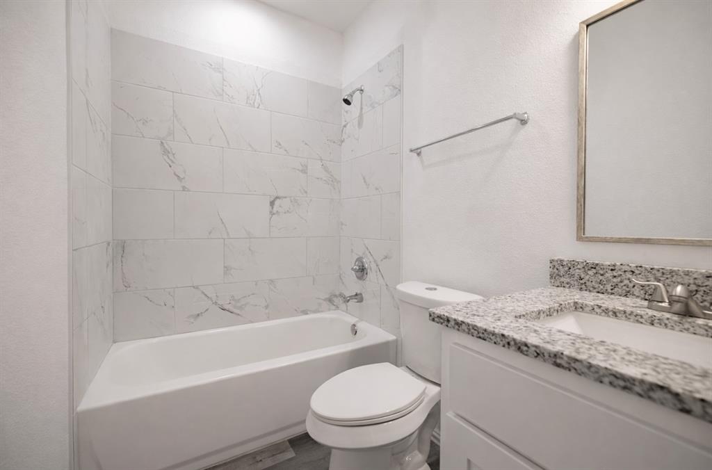 415 West 7th Street Bonham, TX 75418 - Photo 10 of 16