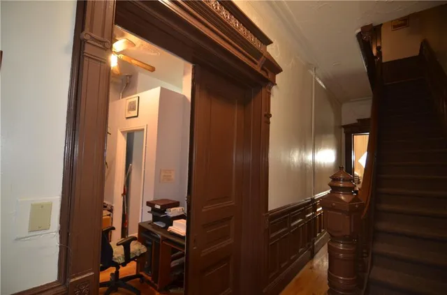 a view of a livingroom with furniture