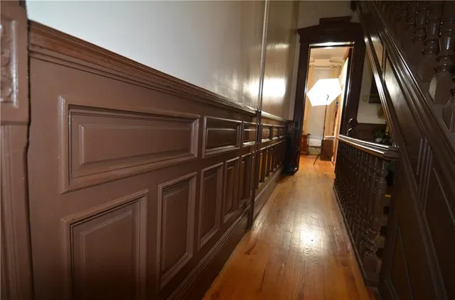 a view of walk in closet