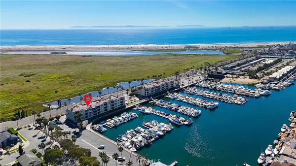 $1,649,999 | 4167 Warner Avenue, Unit 105, Huntington Beach, CA 92649