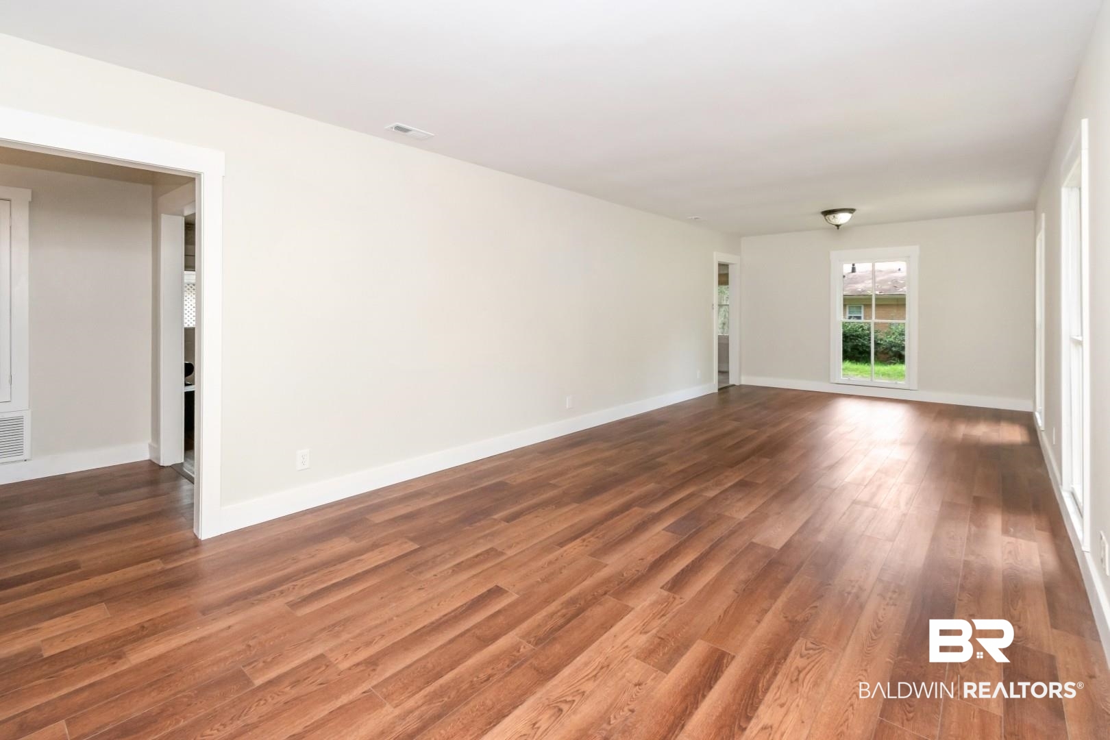 4408 Winding Way Mobile, AL 36693 - Photo 2 of 52