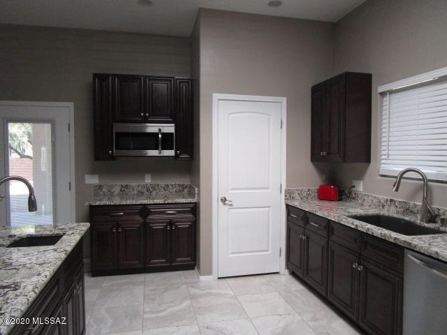 11553 East Tanque Verde Road Tucson, AZ 85749 - Photo 14 of 33
