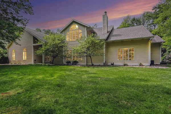 $749,900 | 14761 Trillium Drive, Augusta, MI 49012
