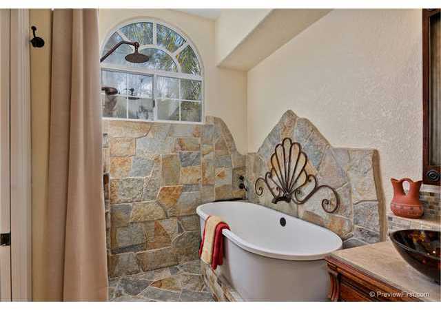 13913 Carriage Road Poway, CA 92064 - Photo 16 of 25