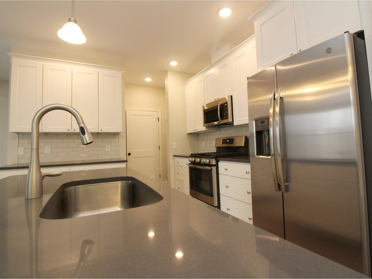 243 Obrien Farm Road South Burlington, VT 05403 - Photo 3 of 40 Gallery Image 3