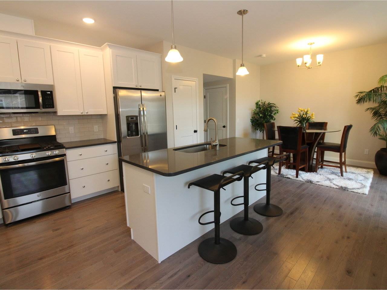 243 Obrien Farm Road South Burlington, VT 05403 - Photo 5 of 40 Gallery Image 5