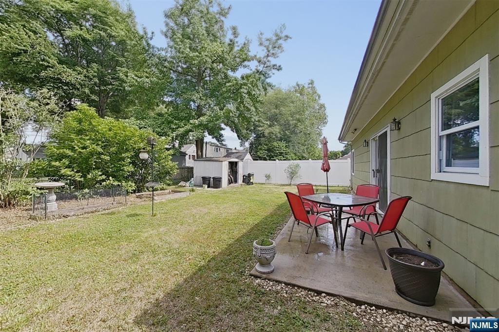 747 Brookside Road Rahway, NJ 07065 - Photo 5 of 40
