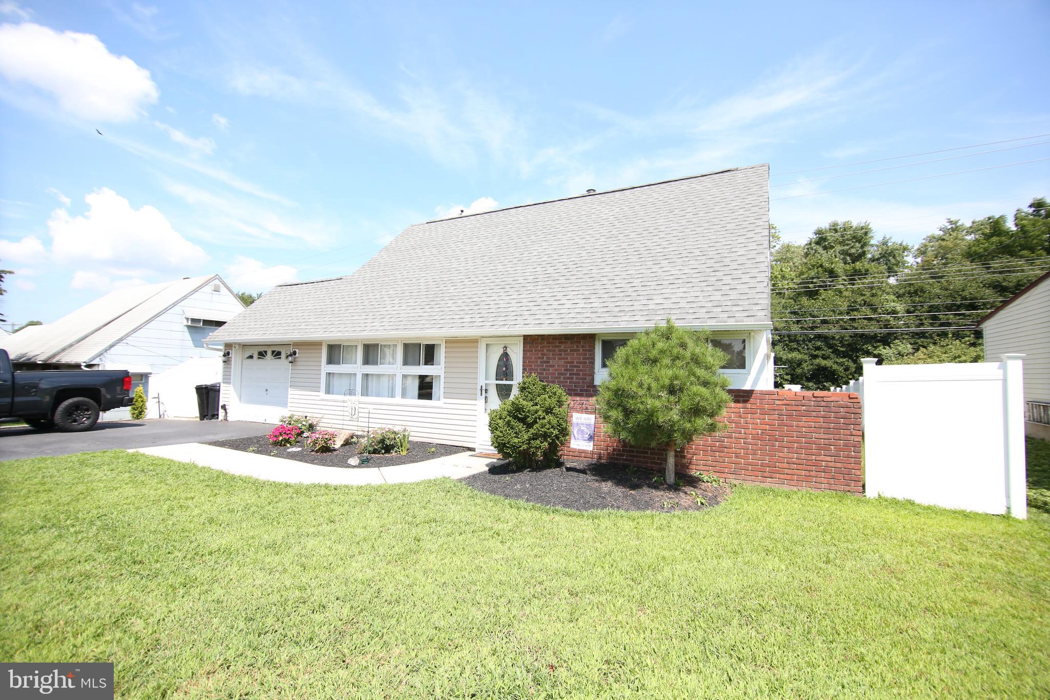 36 Quickset Road Levittown, PA 19057 - Photo 1 of 19 Gallery Image 1
