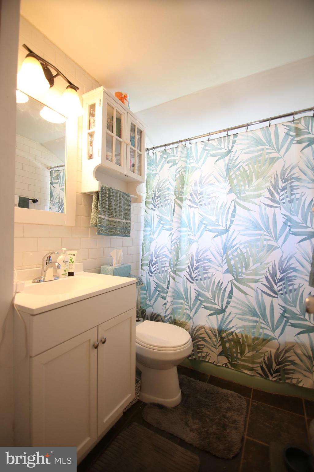 36 Quickset Road Levittown, PA 19057 - Photo 13 of 19 Gallery Image 13