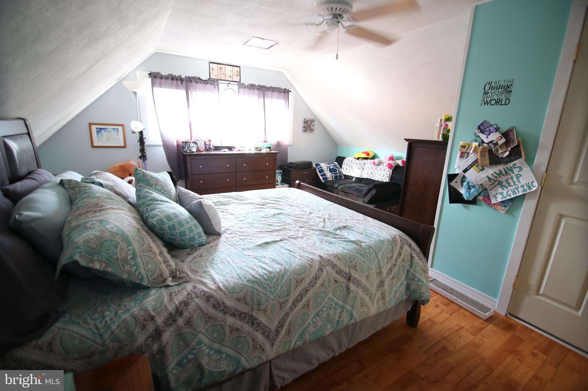 36 Quickset Road Levittown, PA 19057 - Photo 15 of 19 Gallery Image 15