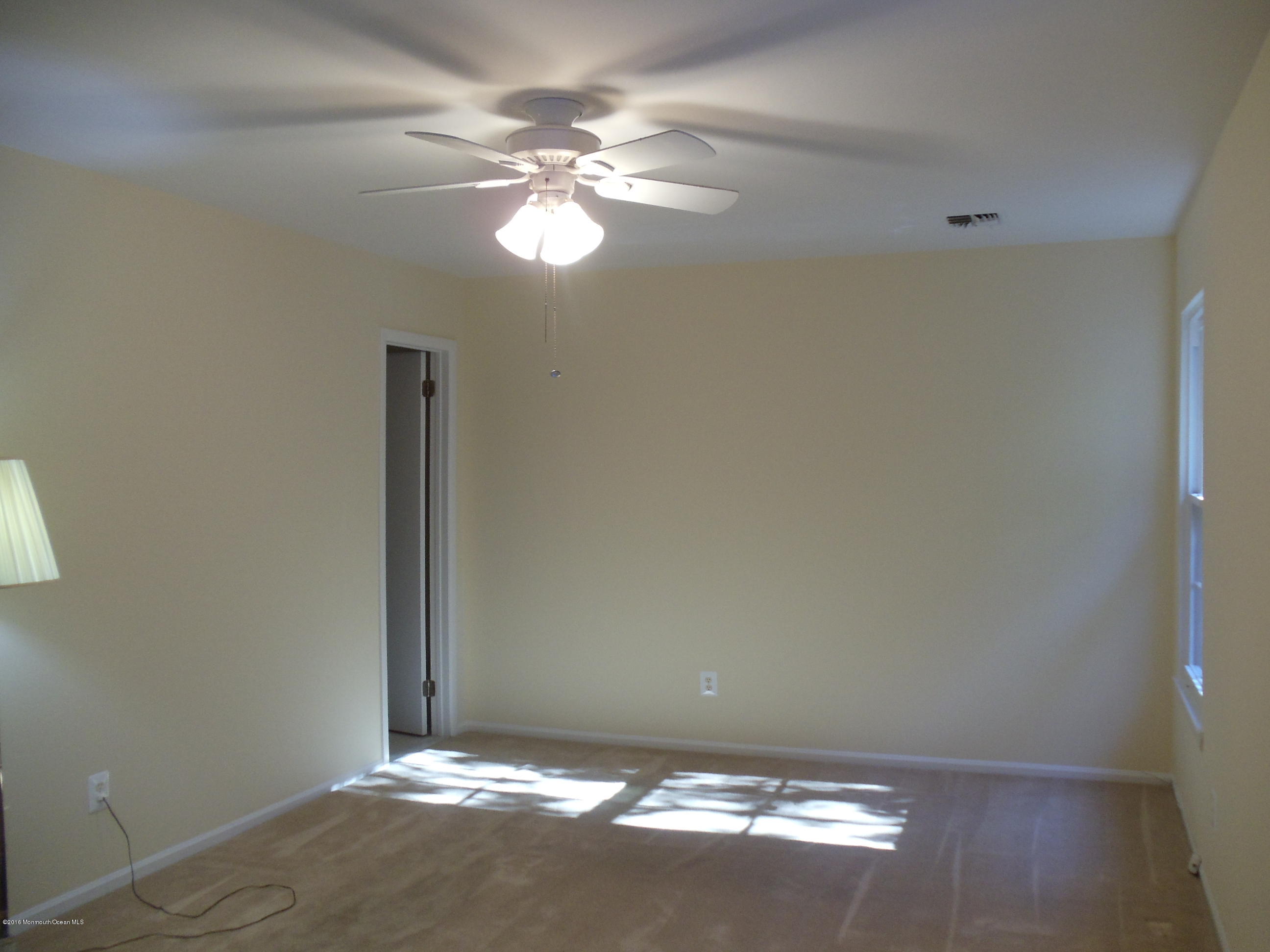 60 County Road, Unit A001 Cliffwood, NJ 07721 - Photo 8 of 13 60 COUNTY RD A1 MASTER BEDRM DSC04015