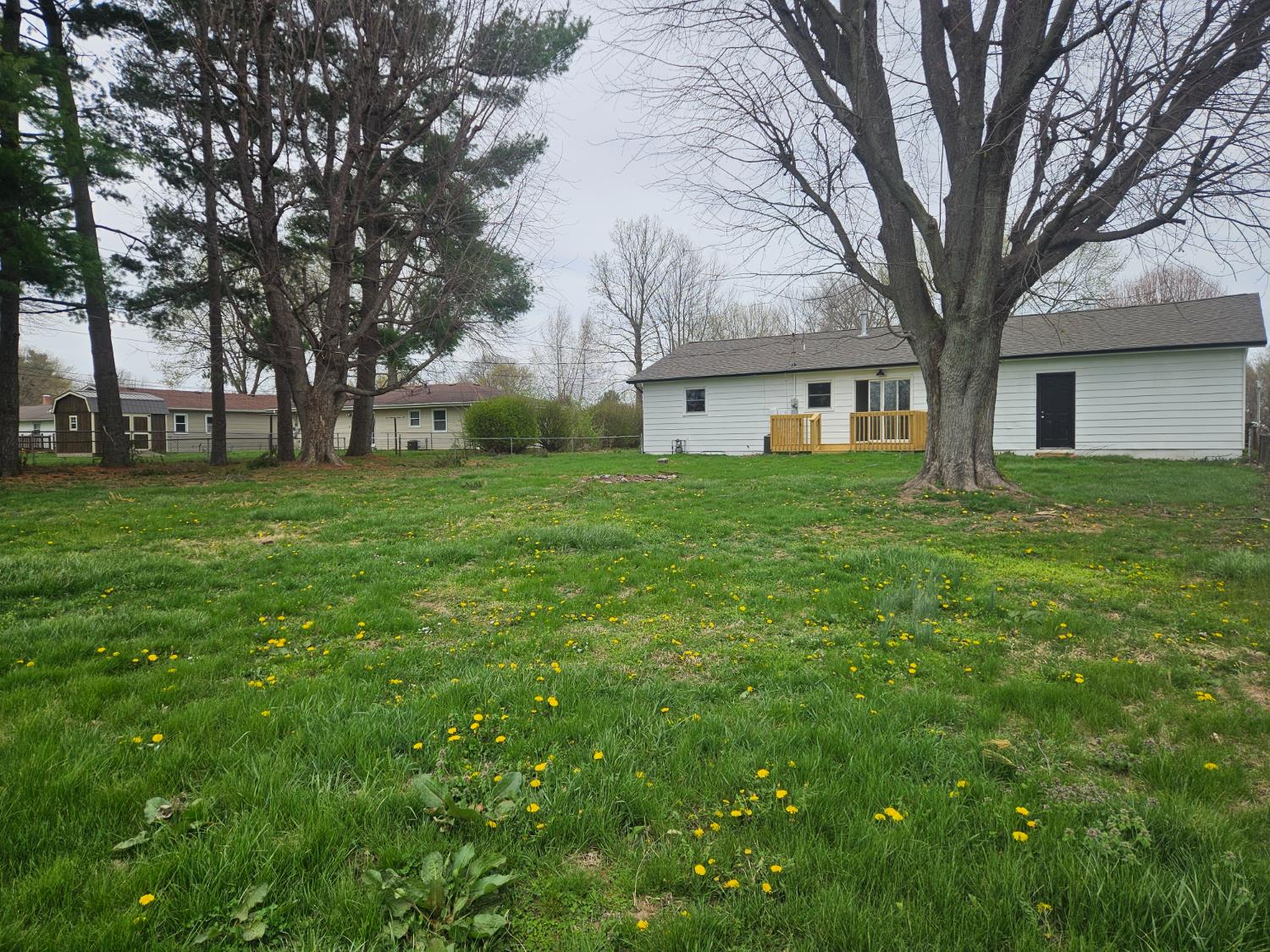 207 East Ford Street Connersville, IN 47331 - Photo 4 of 19