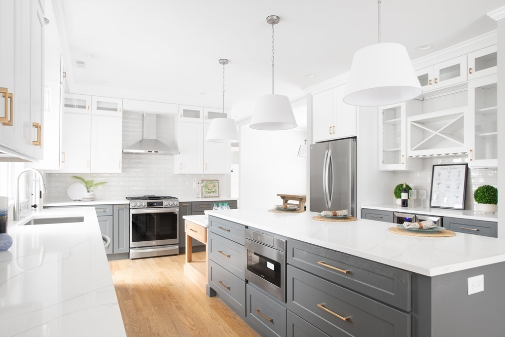 20 Brookdale Road Natick, MA 01760 - Photo 4 of 41 Gallery Image 4