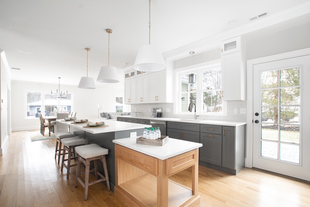 20 Brookdale Road Natick, MA 01760 - Photo 5 of 41 Gallery Image 5