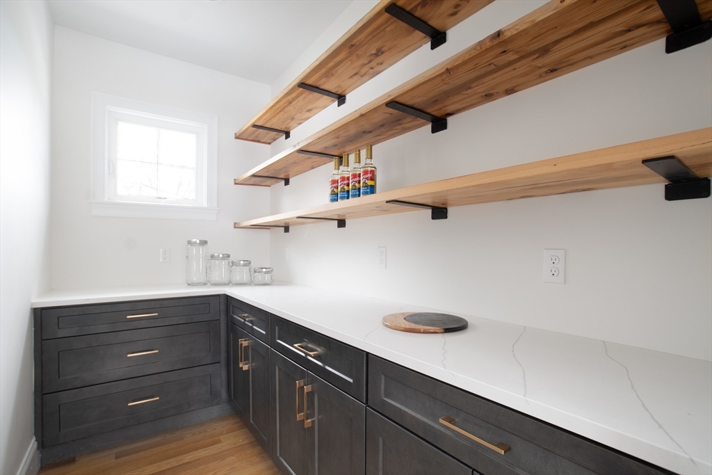 20 Brookdale Road Natick, MA 01760 - Photo 8 of 41 Gallery Image 8