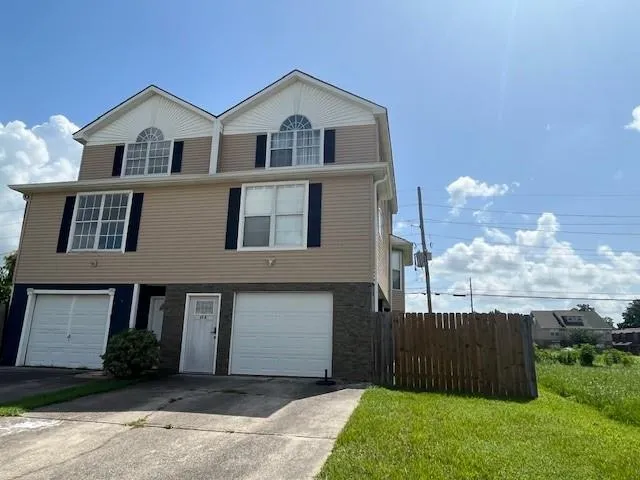 $215,000 | 67 Carriage Lane, Unit B, Destrehan, LA 70047