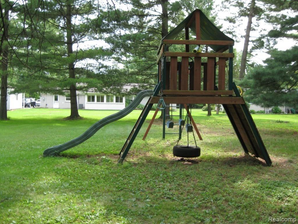16705 Merriman Road Livonia, MI 48154 - Photo 37 of 51 IMG_2504.JPG