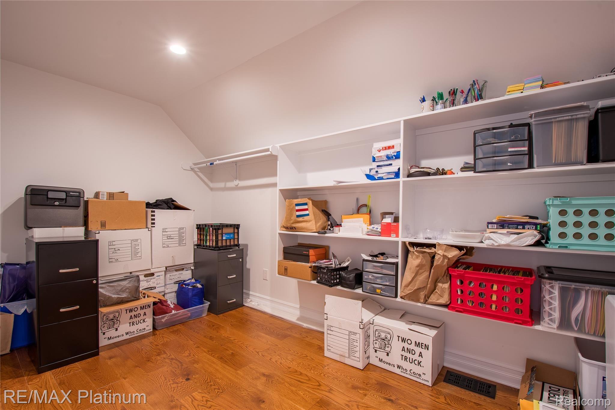 11195 Halsey Road Grand Blanc, MI 48439 - Photo 30 of 55 11195 Halsey HDR31.jpg
