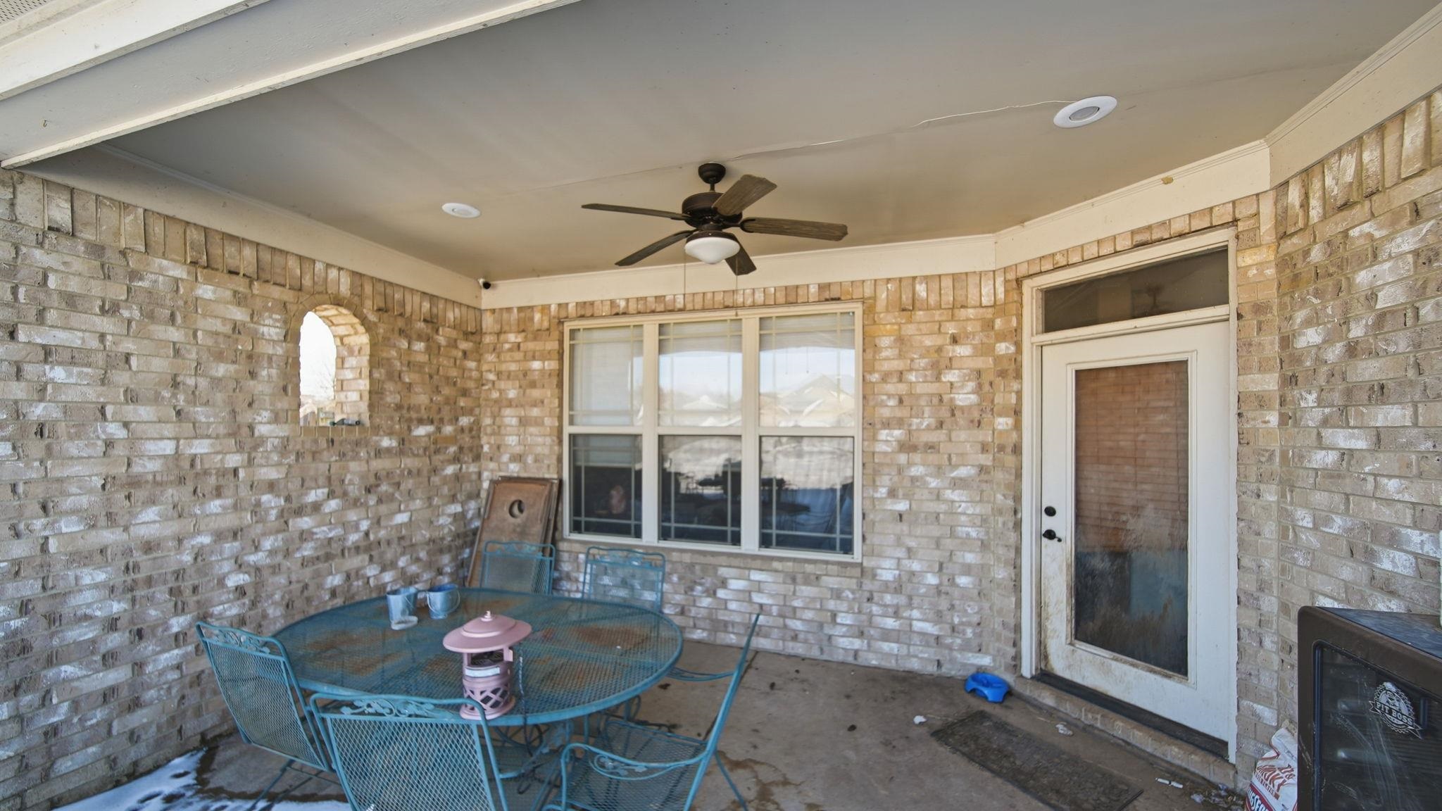 34 Carson Cove Atoka, TN 38004 - Photo 5 of 27 a living room with furniture and a large window