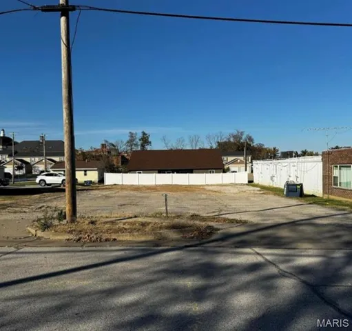 $89,900 | 205 East Elm Street, O'Fallon, MO 63366