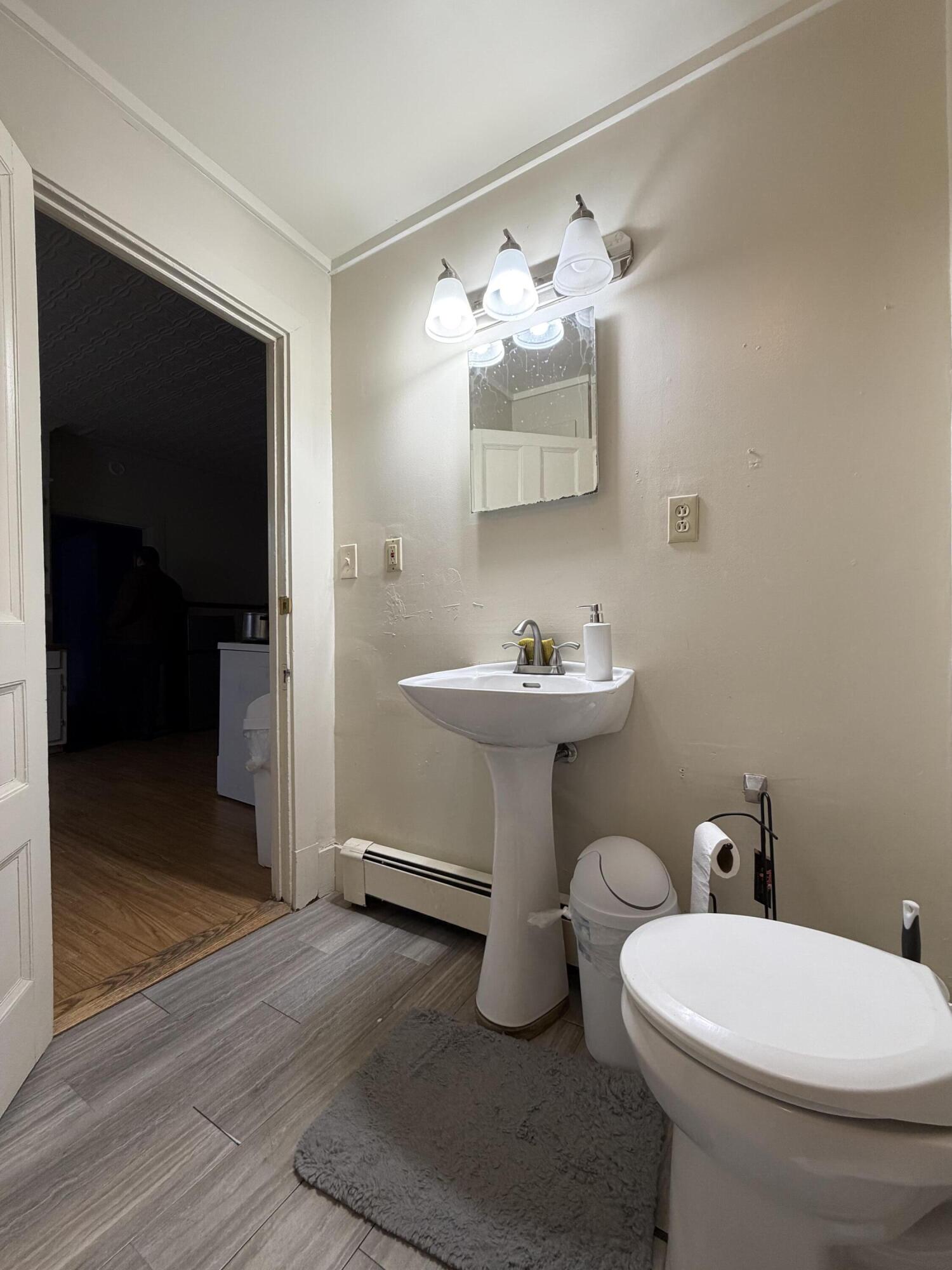 137 South Main Street Auburn, ME 04210 - Photo 12 of 37 137 S Main St