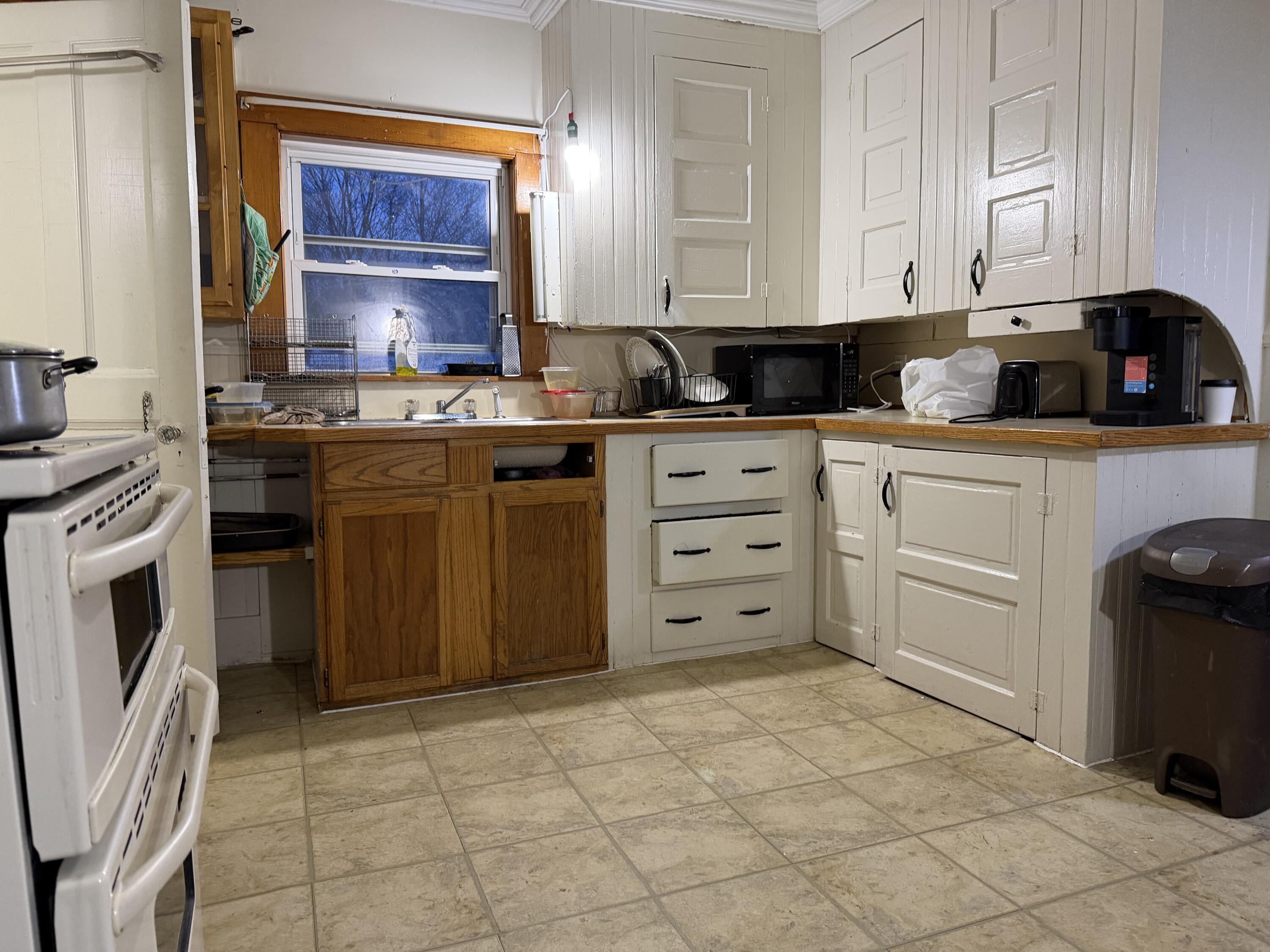 137 South Main Street Auburn, ME 04210 - Photo 19 of 37 137 S Main St