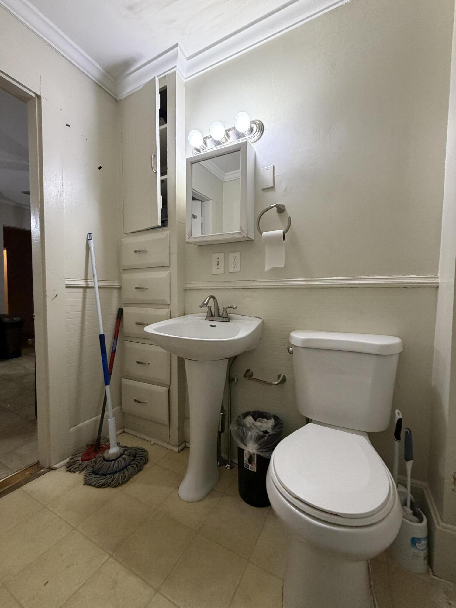 137 South Main Street Auburn, ME 04210 - Photo 22 of 37 137 S Main St