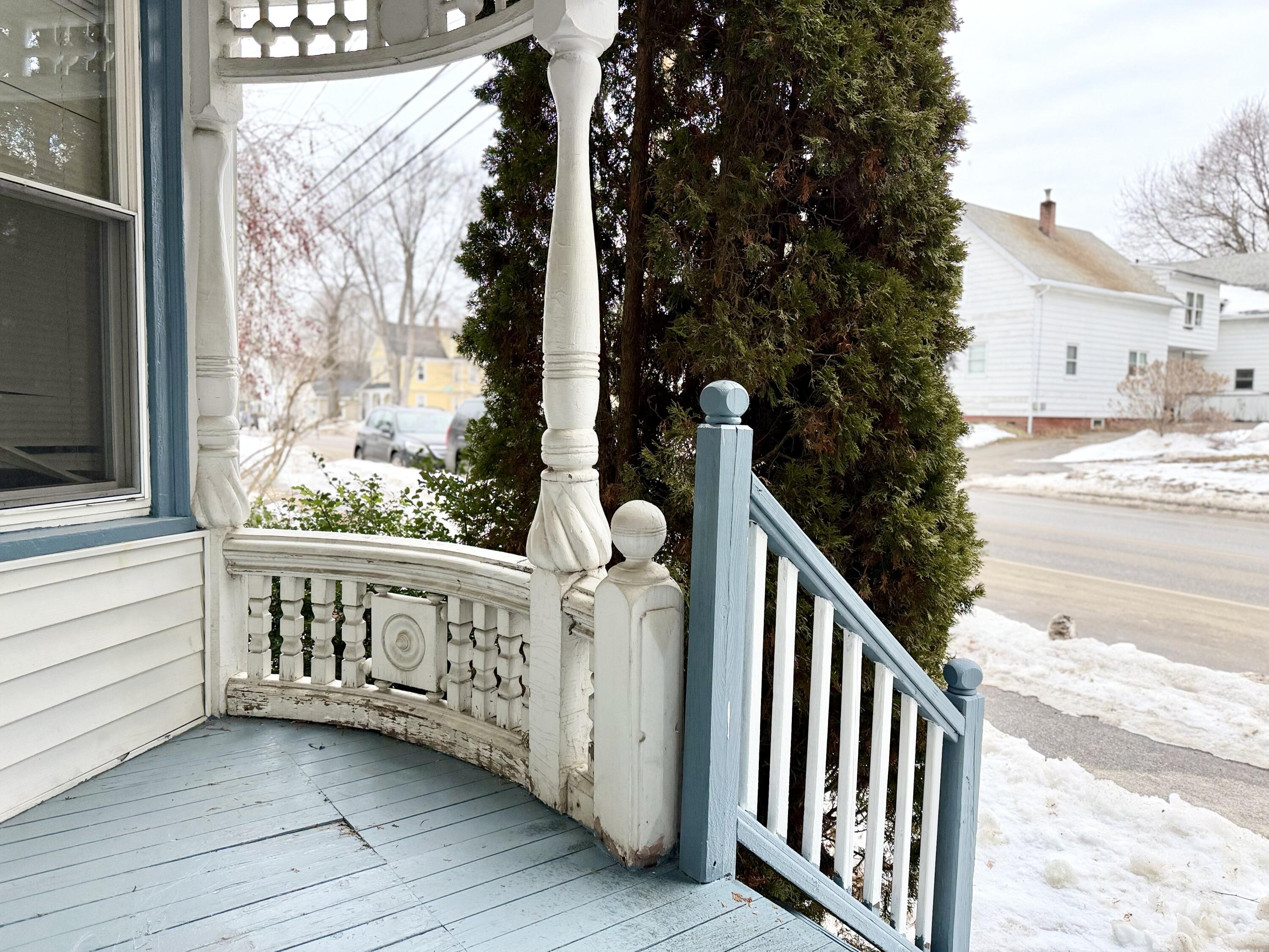 137 South Main Street Auburn, ME 04210 - Photo 4 of 37 137 S Main St