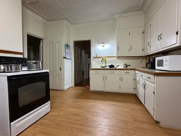 $465,000 | 137 South Main Street, Auburn, ME 04210