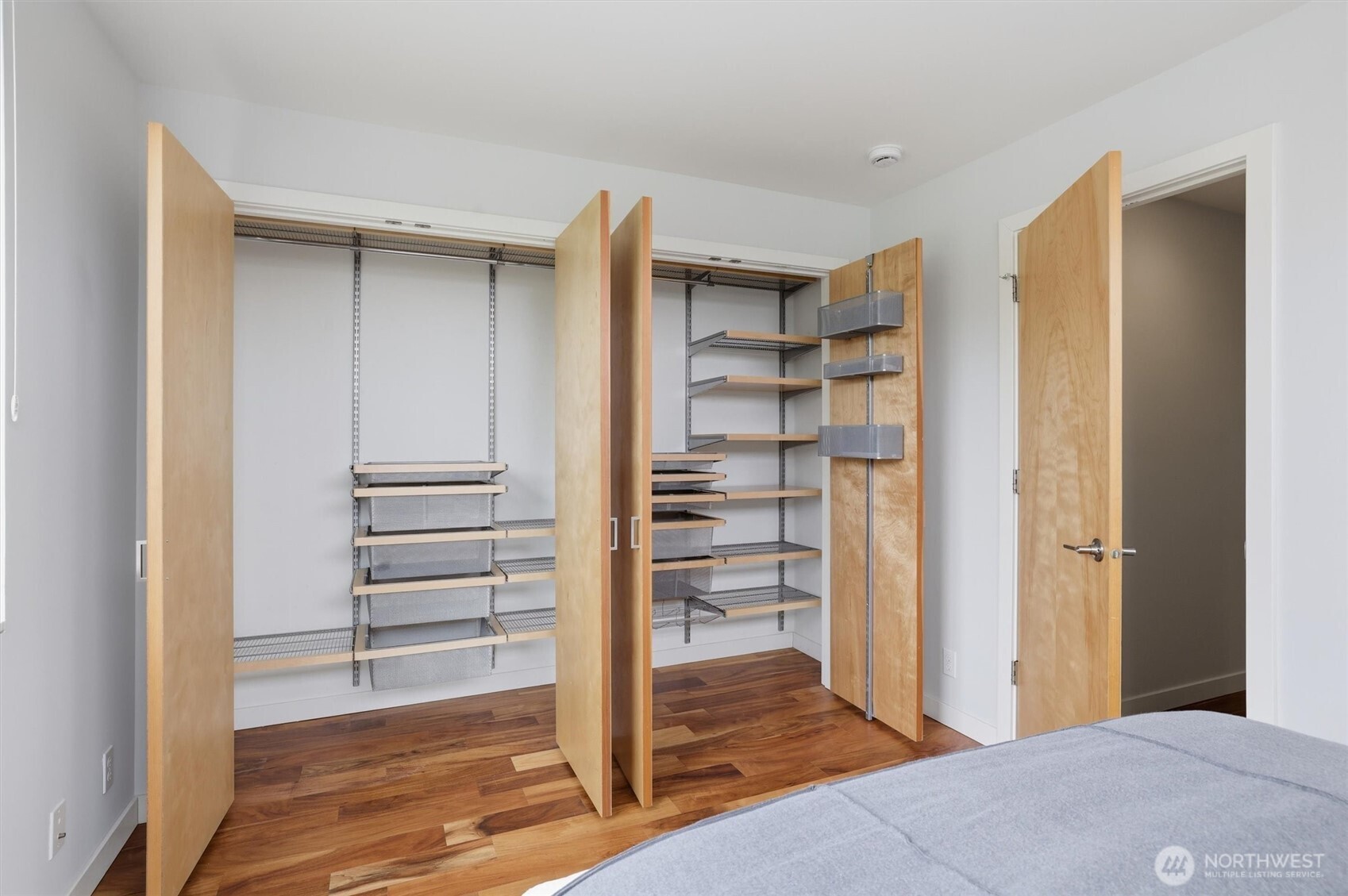 3655 Francis Avenue North Seattle, WA 98103 - Photo 21 of 32