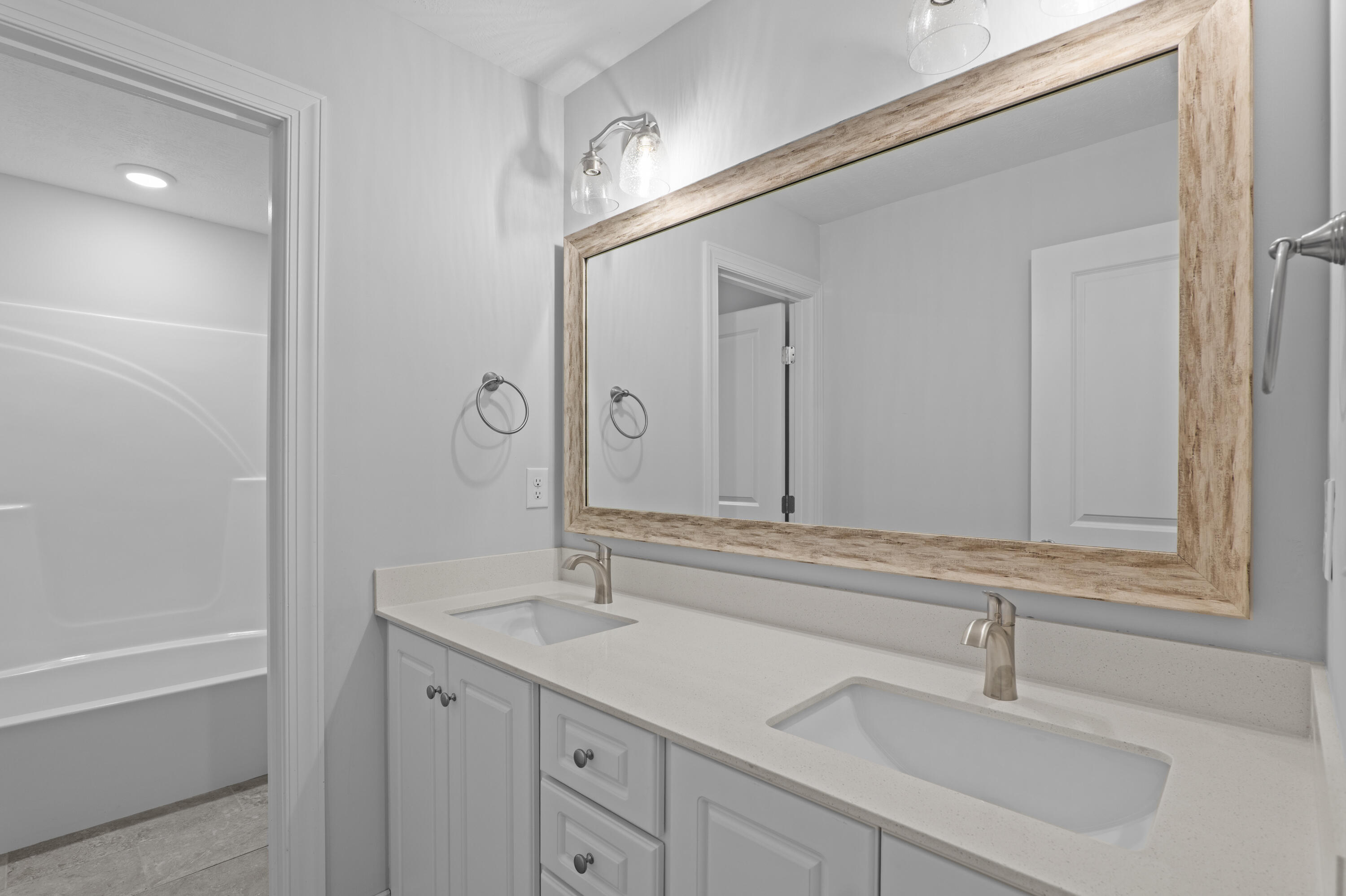 715 Ronaldsay Road Grovetown, GA 30813 - Photo 38 of 66 Guest Full Bathroom