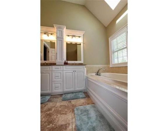 16 Talbot Farm Road Norwood, MA 02062 - Photo 9 of 20 Gallery Image 9