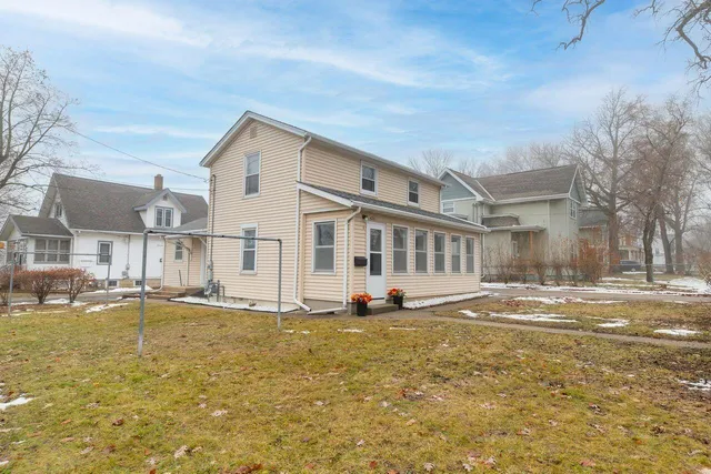 $275,000 | 420 South Washington Street, Watertown, WI 53094