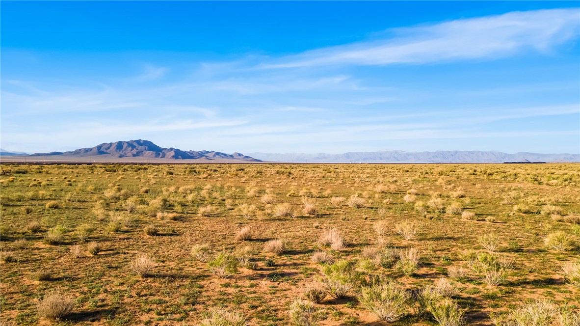 82 Dawson Road Kingman, AZ 86401 - Photo 17 of 17 View