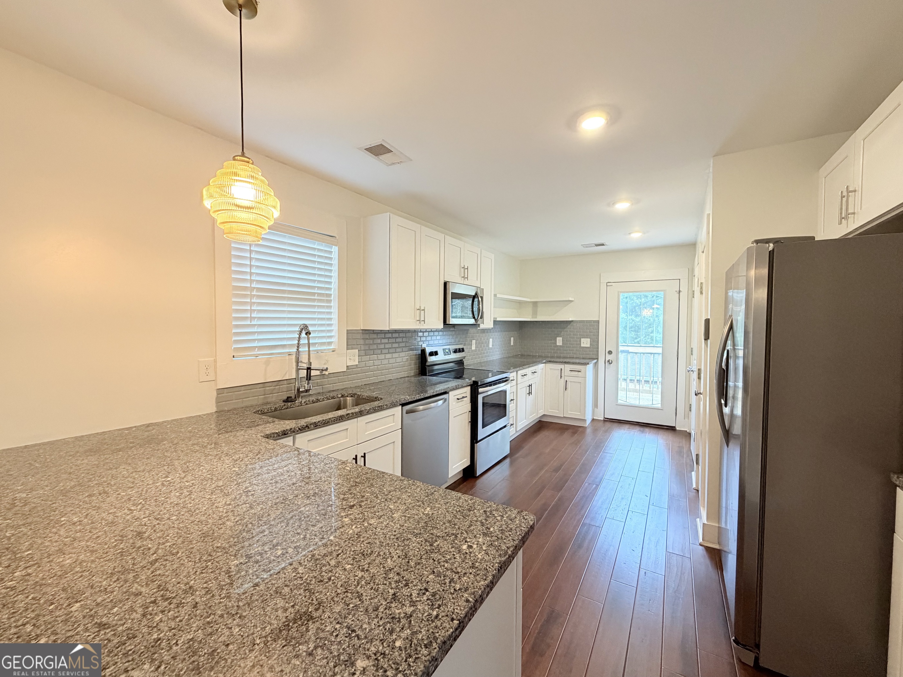 1109 Ira Street Southwest Atlanta, GA 30310 - Photo 5 of 20