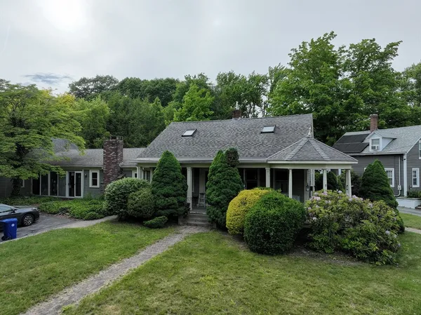 $700,000 | 18 North Avenue, Attleboro, MA 02703