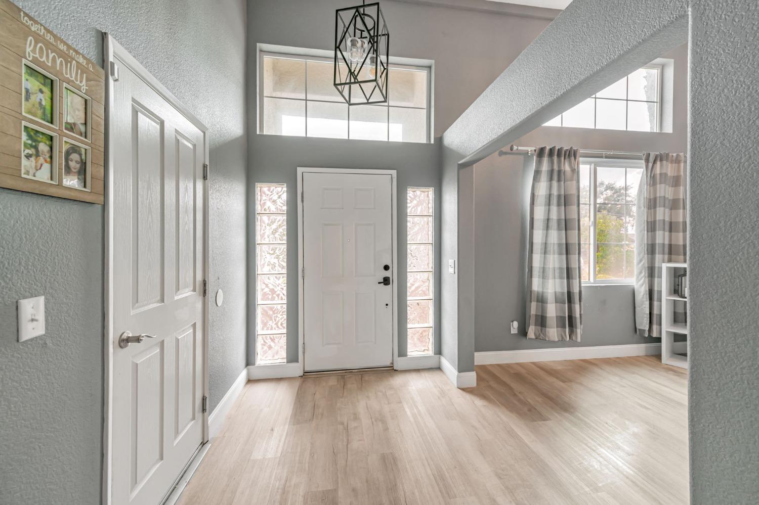 9065 Robbins Road Sacramento, CA 95829 - Photo 5 of 45