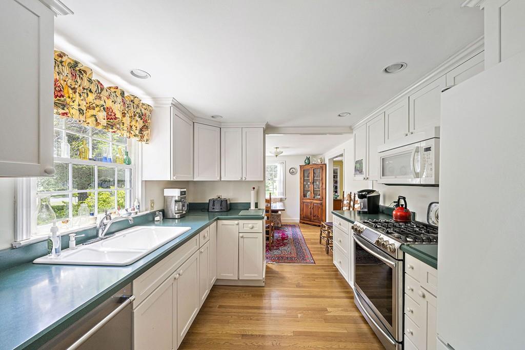 75 Cedar Acres Road Marshfield, MA 02050 - Photo 7 of 31 Gallery Image 7
