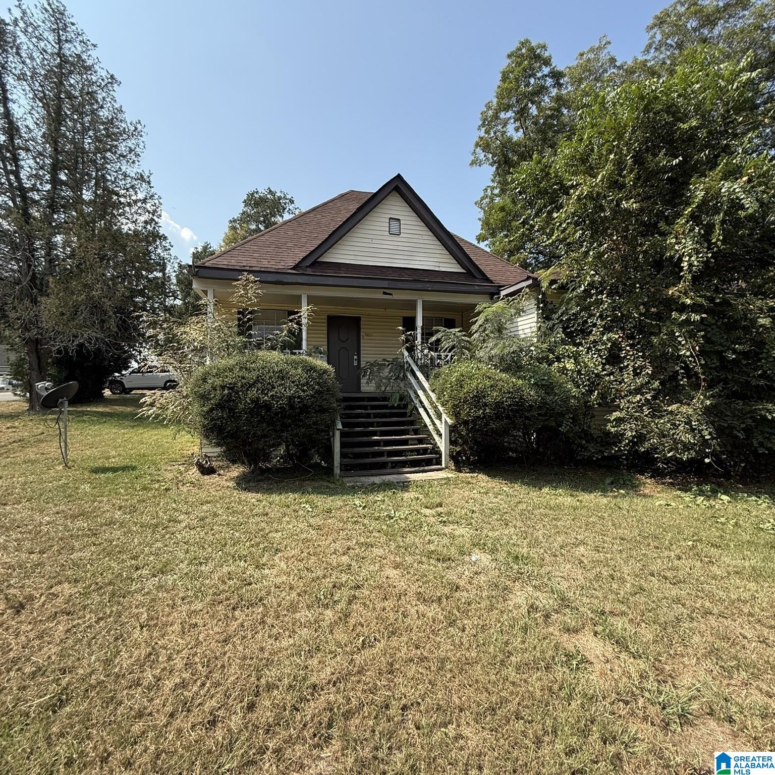 208 Spring Street Adamsville, AL 35005 - Photo 1 of 19