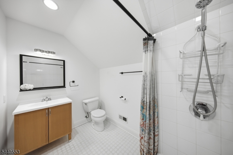 539 South Beverwyck Road Parsippany, NJ 07054 - Photo 38 of 48