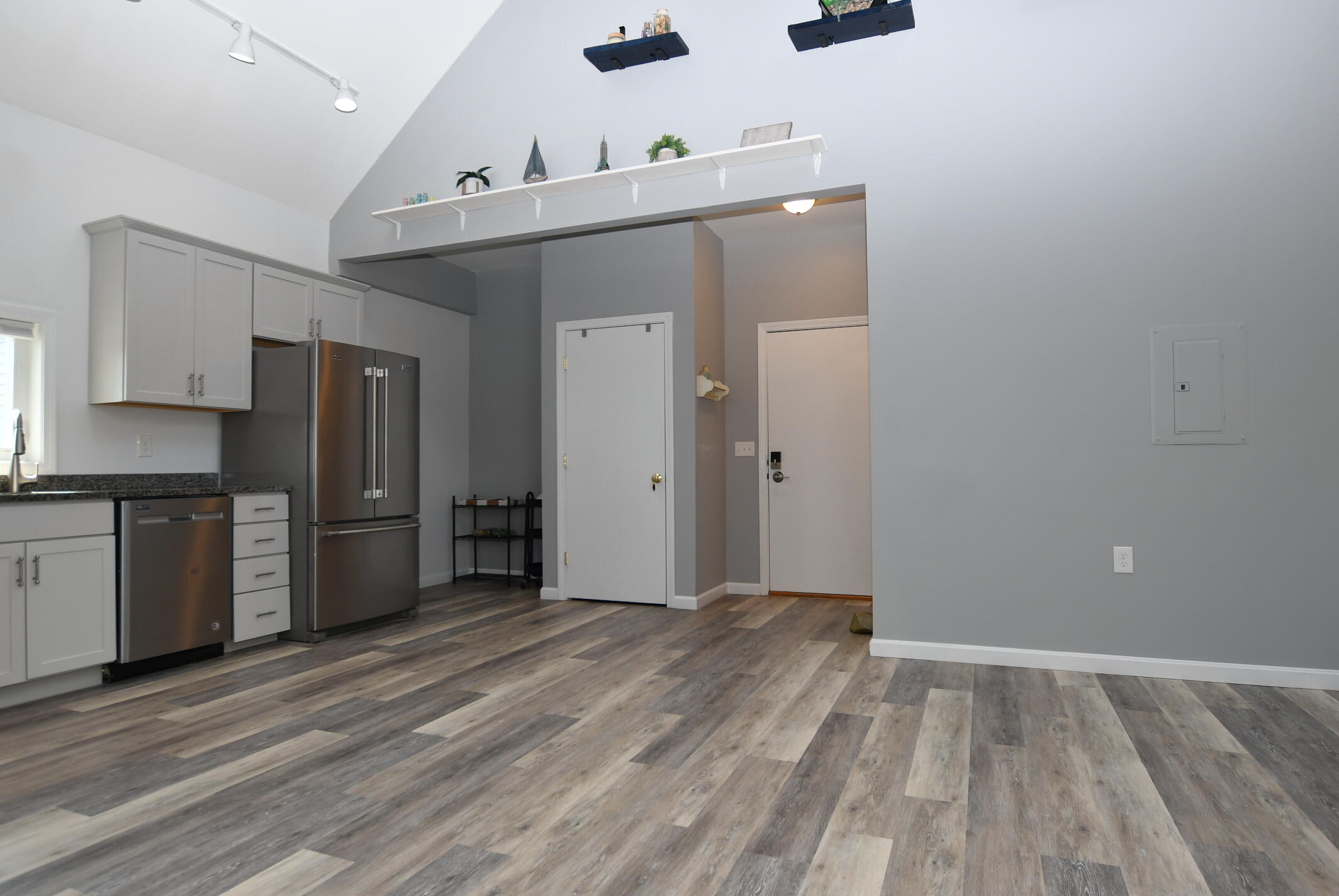 952 Post Road, Unit 7 Wells, ME 04090 - Photo 22 of 35 interior view1