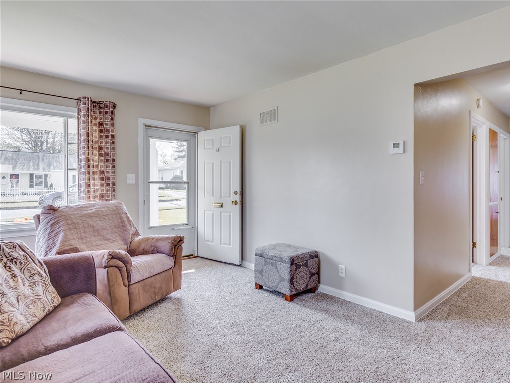 90 Stephens Road Akron, OH 44312 - Photo 4 of 25 Gallery Image 4
